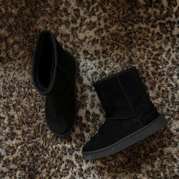 Womens boots - Picture 3 of 5